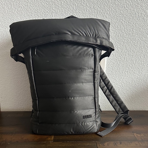 Rains Black Bator Puffer Backpack NWT